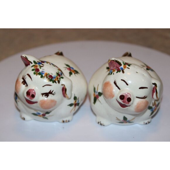 Vintage Floral Painted Pigs Salt, Pepper and Sugar Bowl Set. - Picture 2 of 8